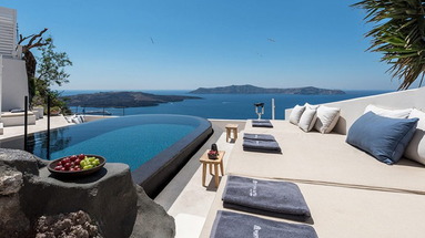 Porto Fira Suites