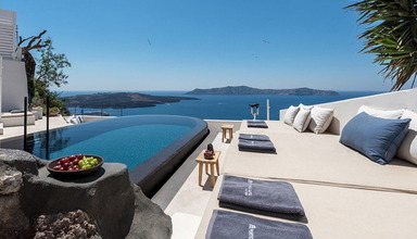 Porto Fira Suites