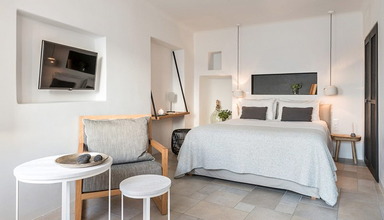 Porto Fira Suites