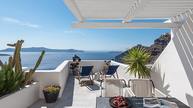 Porto Fira Suites