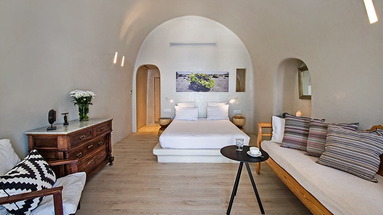 Porto Fira Suites