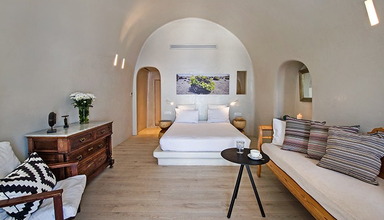 Porto Fira Suites