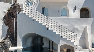Porto Fira Suites
