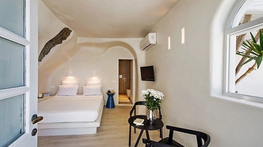 Porto Fira Suites