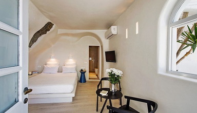 Porto Fira Suites