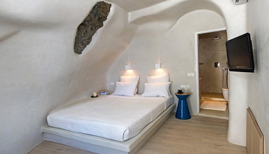 Porto Fira Suites