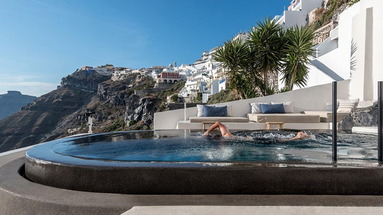 Porto Fira Suites