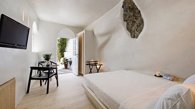 Porto Fira Suites