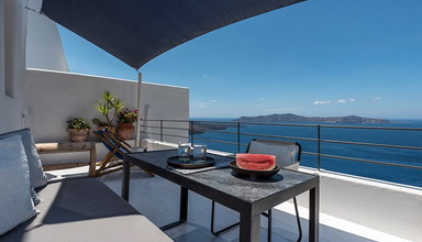 Porto Fira Suites