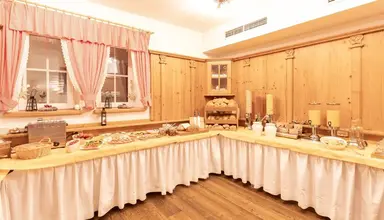 Posthotel Strengen am Arl