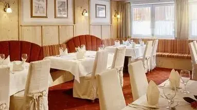 Posthotel Strengen am Arl