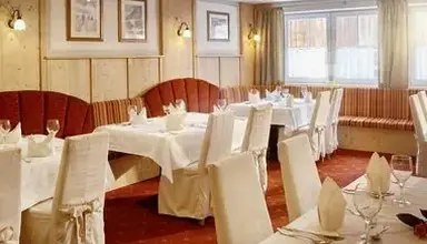 Posthotel Strengen am Arl