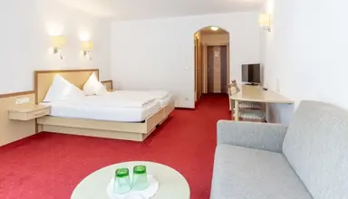Posthotel Strengen am Arl