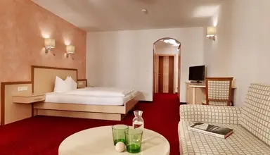 Posthotel Strengen am Arl