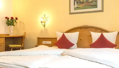 Posthotel Strengen am Arl