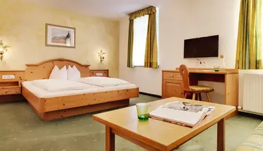 Posthotel Strengen am Arl