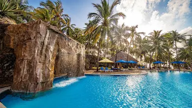 PrideInn Flamingo Beach Resort & Spa