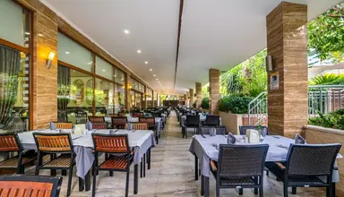 PrimaSol Hane Family Resort