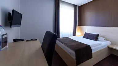 Promenade City Hotel