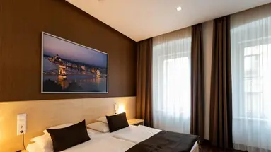 Promenade City Hotel