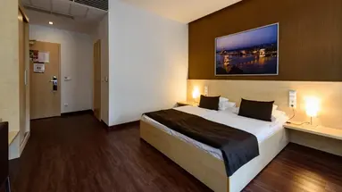 Promenade City Hotel
