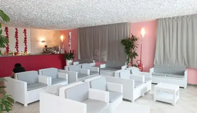 Promenade Universale