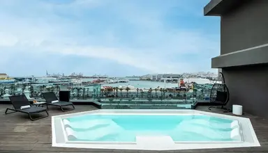 Puerto de la Luz by Pierre & Vacances