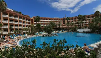 Puerto Palace