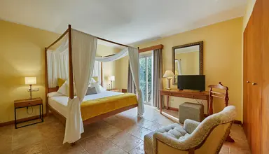 Pula Suites Boutique Resort