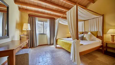 Pula Suites Boutique Resort