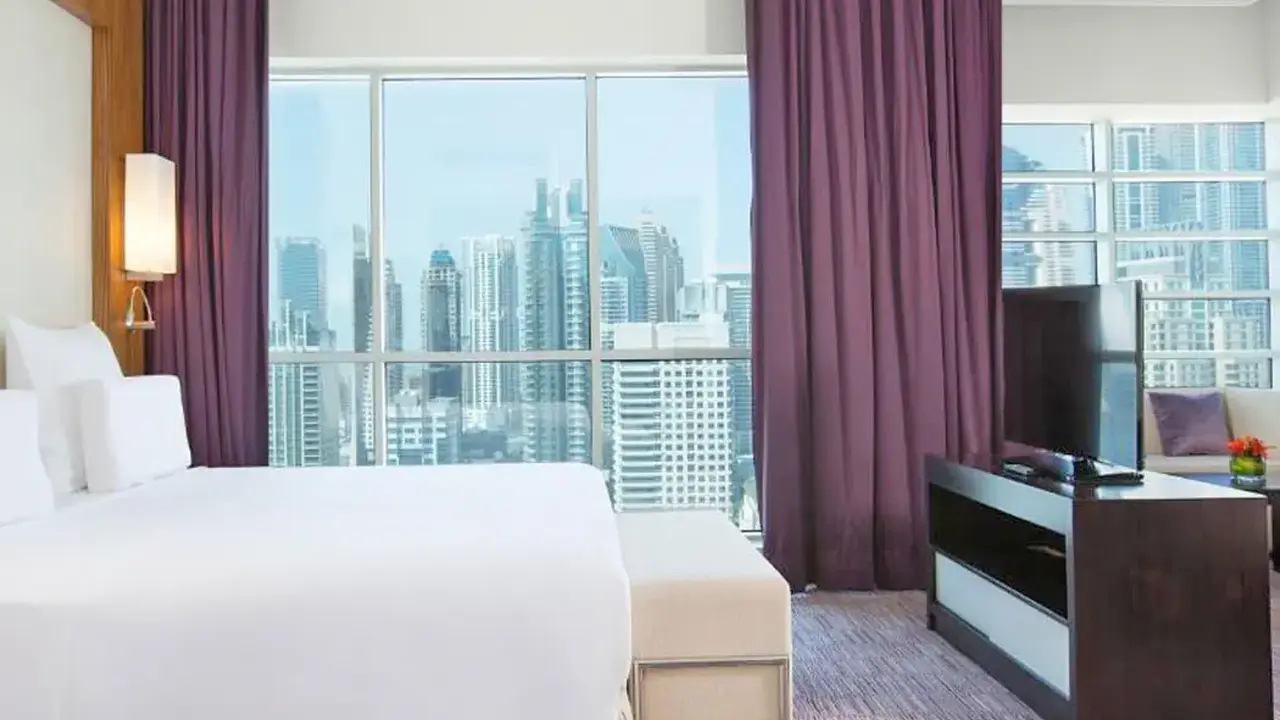 Pullman Jumeirah Lakes Towers