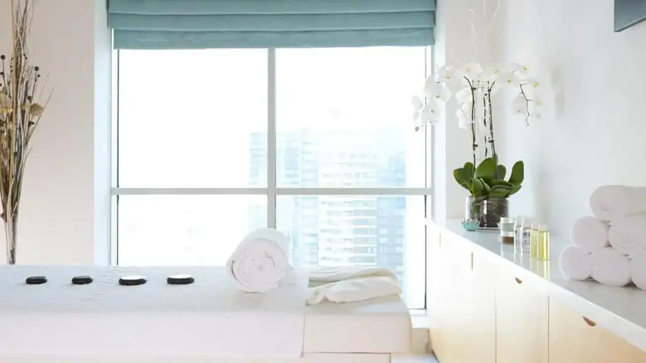 Pullman Jumeirah Lakes Towers