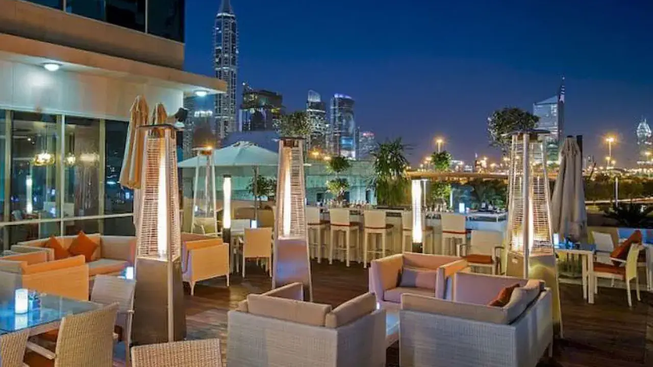 Pullman Jumeirah Lakes Towers