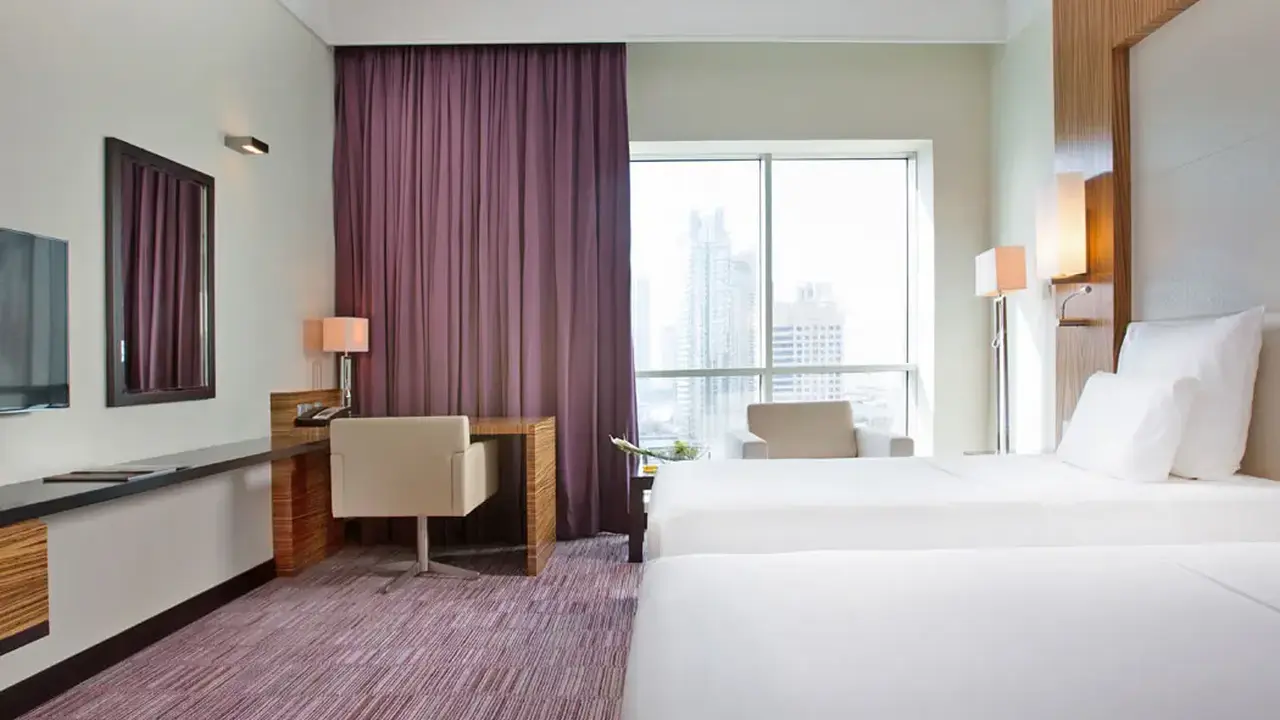 Pullman Jumeirah Lakes Towers