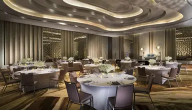 Pullman Phuket Arcadia Naithon Beach