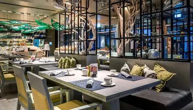 Pullman Phuket Arcadia Naithon Beach