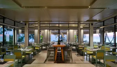 Pullman Phuket Arcadia Naithon Beach