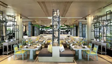 Pullman Phuket Arcadia Naithon Beach
