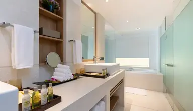 Pullman Phuket Karon Beach Resort