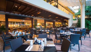 Pullman Phuket Karon Beach Resort