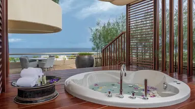 Pullman Phuket Karon Beach Resort 