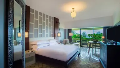 Pullman Phuket Karon Beach Resort