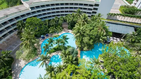 Hotel Pullman Phuket Karon Beach Resort