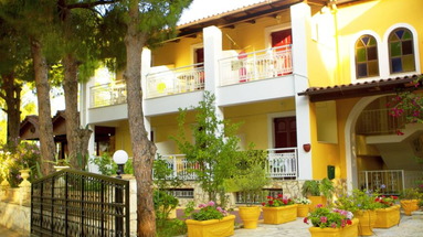 Pyrgaraki Studios & Apartments