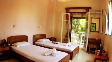 Pyrgaraki Studios & Apartments