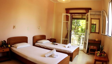 Pyrgaraki Studios & Apartments