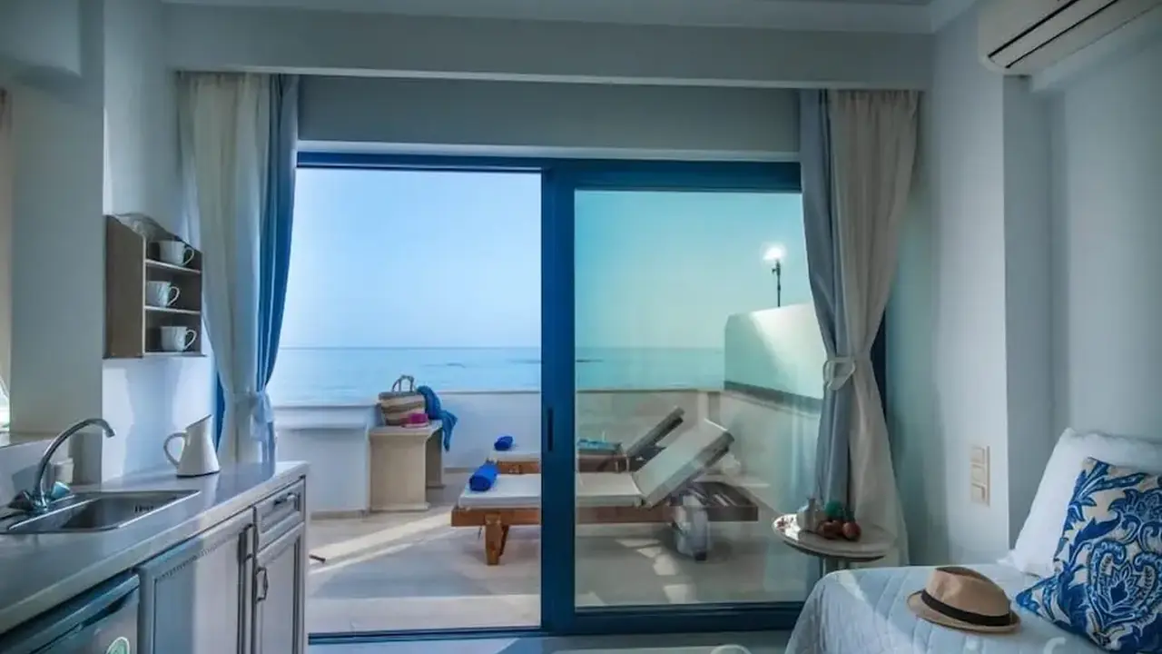 Pyrgos Blue