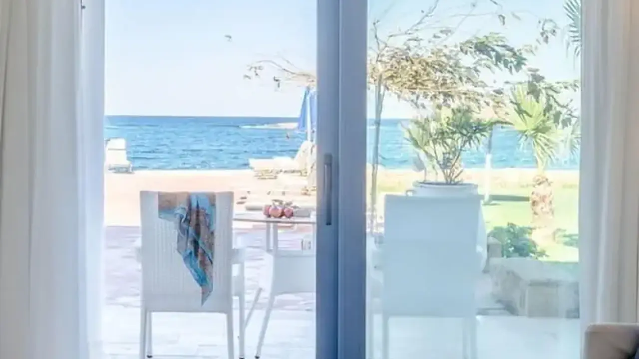 Pyrgos Blue