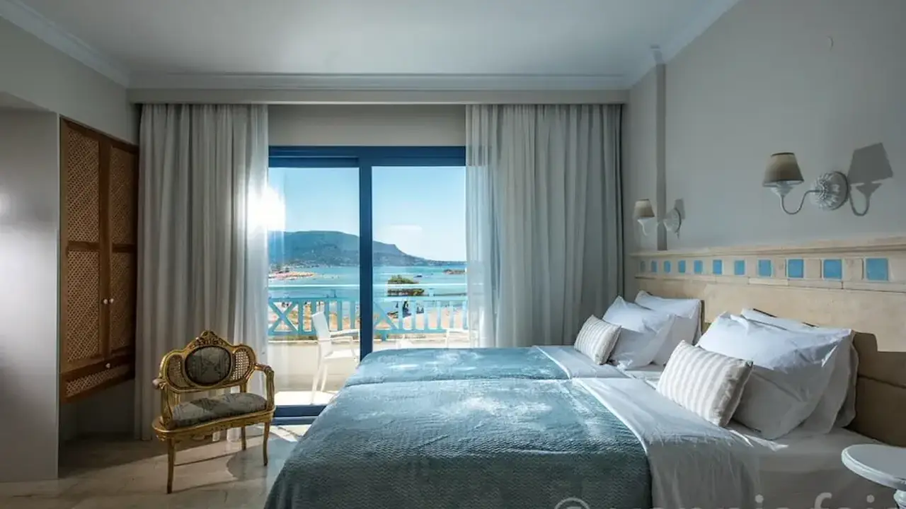 Pyrgos Blue