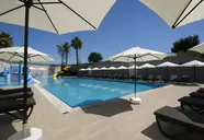 Q Ella Beach Side
